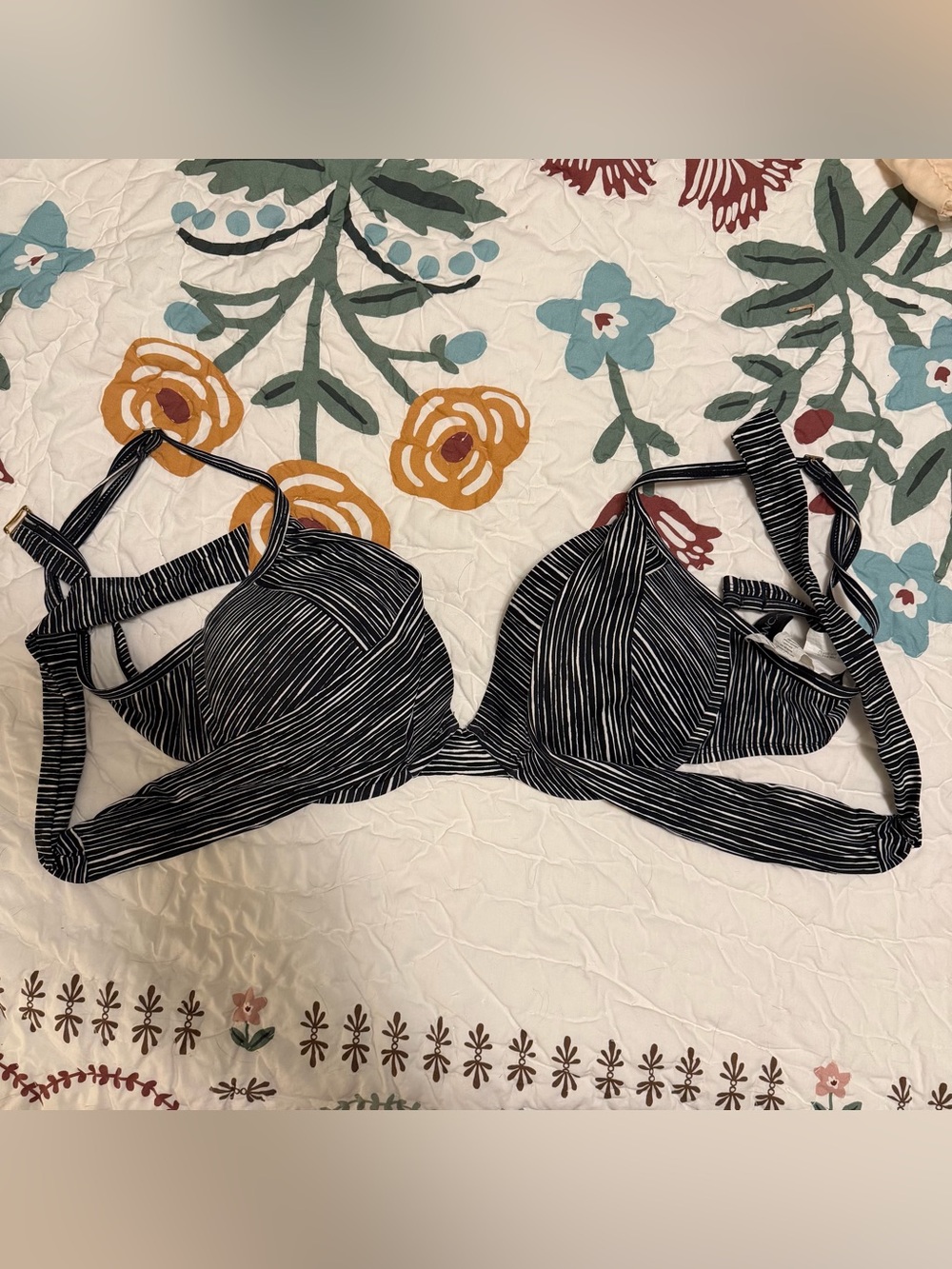 La Blanca bikini top size 14